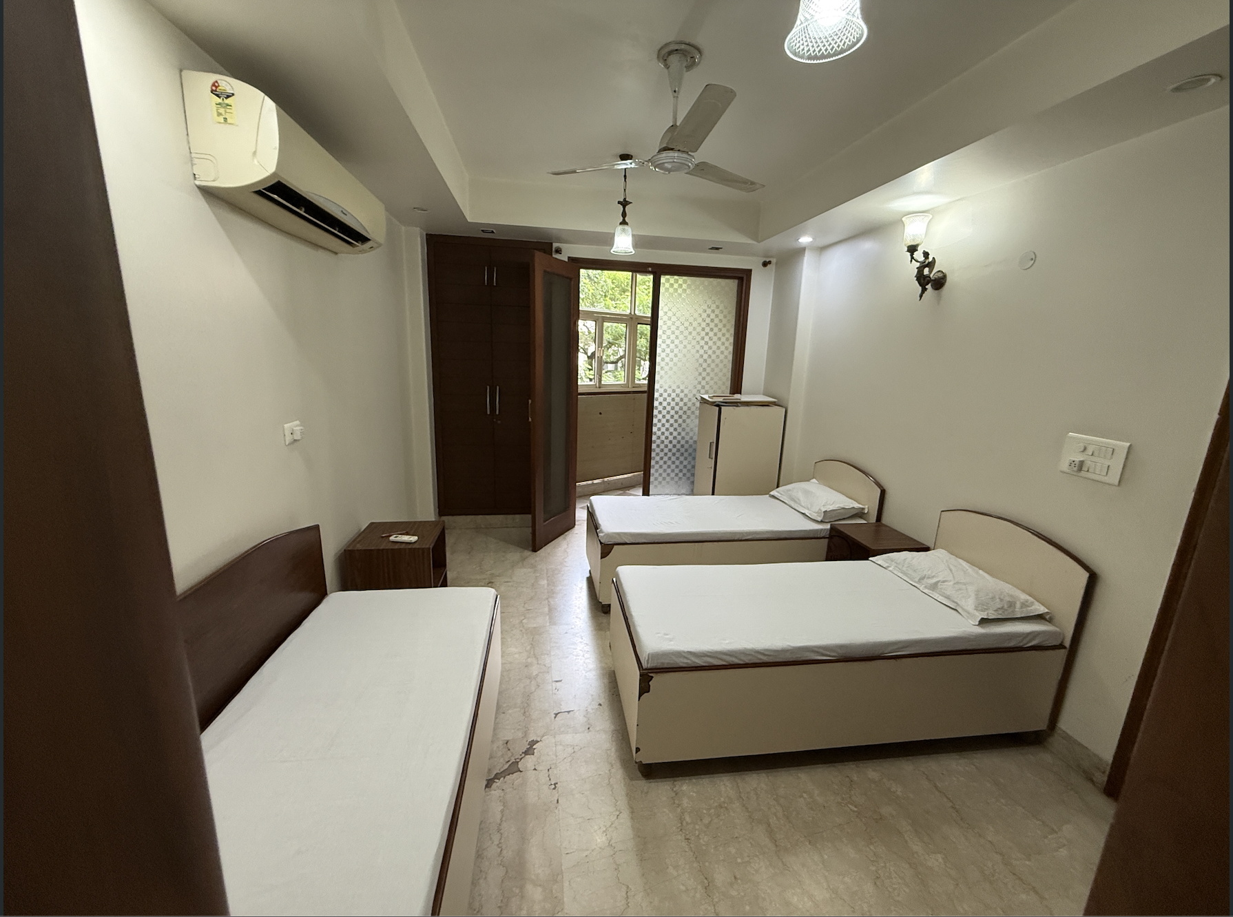 Shared room preview for future virtual tour